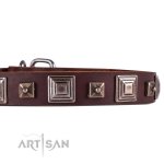 Edles Hundehalsband Leder mit Pyramiden-Nieten_1