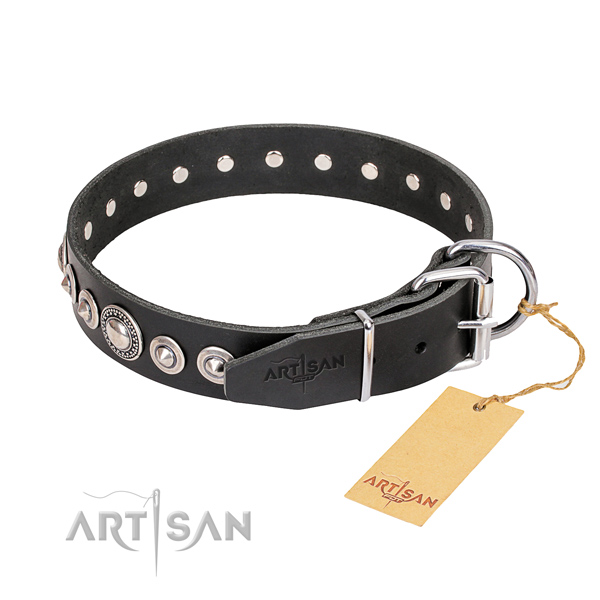 Halsband aus Fettleder in Schwarz