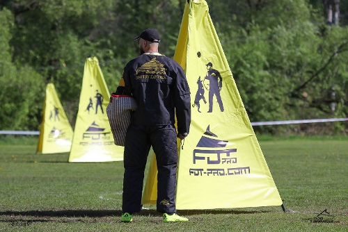 abriebfester Sportanzug für verschiedene Tätigkeiten