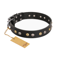 Halsband Leder "Jewelry Peas" FDT Artisan in Schwarz, vernietet Halsband Leder "Jewelry Peas" FDT Artisan in Schwarz, vernietet